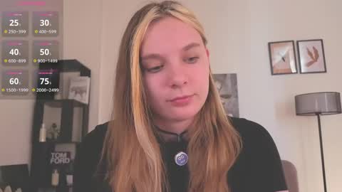 Snapshot of elizabethandersen chatting on 06-06-26, 01:11 Elizabeth online show from 06-06-26, 01:11