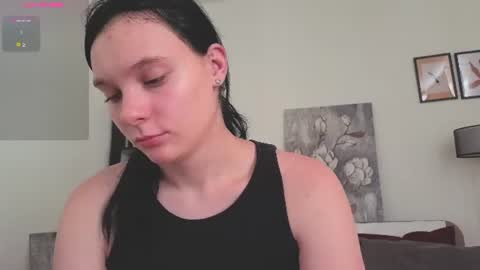 Elizabeth online show from 06-30-26, 01:06