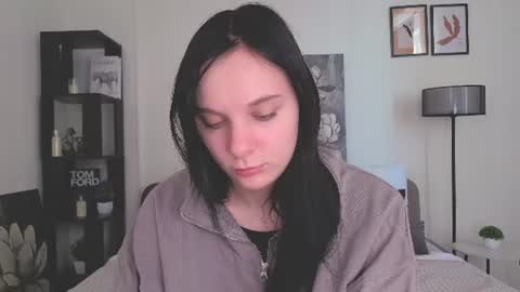 Elizabeth online show from 07-12-26, 01:07