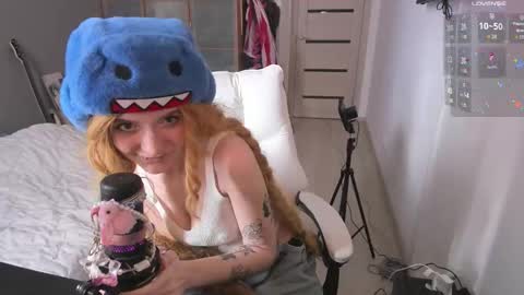Snapshot of elizabethbritanny chatting on 03-21-26, 08:19 Adele online show from 03-21-26, 08:19