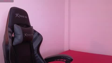 instgram aly leiv17 ---- Im model-independent online show from 06-16-26, 08:33