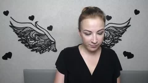 Snapshot of elizabethsho chatting on 07-03-26, 05:19 ElizabethSho online show from 07-03-26, 05:19