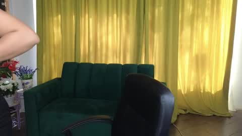 Elizabeth online show from 05-18-26, 05:35