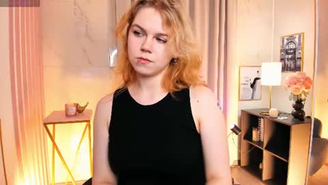 Elizabeth online show from 06-18-26, 06:35