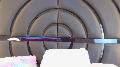 Elizabet online show from 01-19-25, 06:32