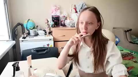 Snapshot of elizarass chatting on 07-25-26, 05:49 Eliza online show from 07-25-26, 05:49