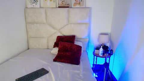 Eliza online show from 07-25-26, 11:19