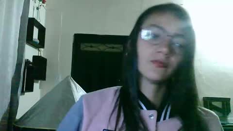 elizka 00 online show from 04-18-26, 03:43