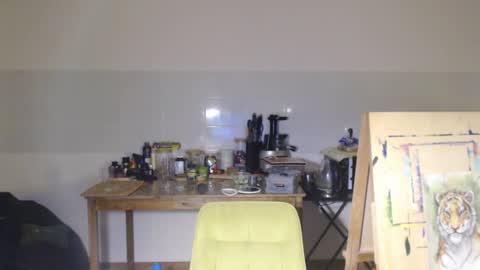 Snapshot of elizzo chatting on 12-22-24, 04:06 Eliekind online show from 12-22-24, 04:06