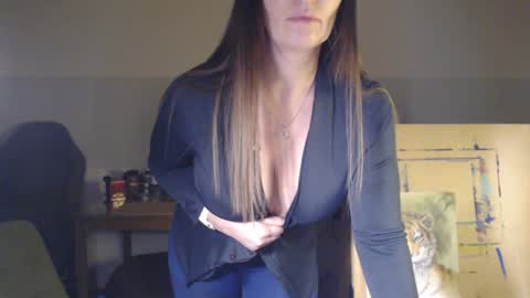 Snapshot of elizzo chatting on 01-11-25, 02:15 Eliekind online show from 01-11-25, 02:15