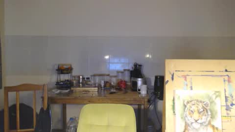 Snapshot of elizzo chatting on 03-10-25, 02:48 Eliekind online show from 03-10-25, 02:48