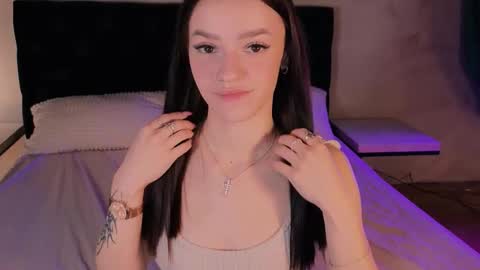 Snapshot of elizzza_ chatting on 11-05-25, 05:29 elizzza_ online show from 11-05-25, 05:29