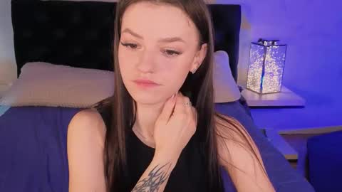 elizzza_ online show from 03-05-26, 05:25