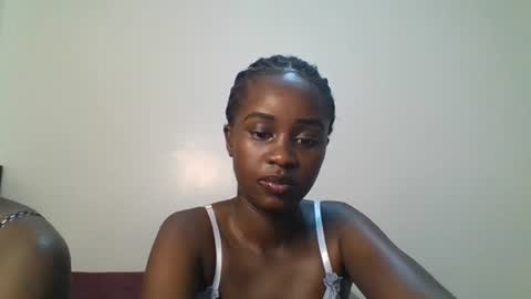 ella8_ online show from 07-06-26, 10:23