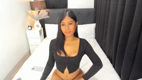 Ella online show from 01-19-25, 03:21