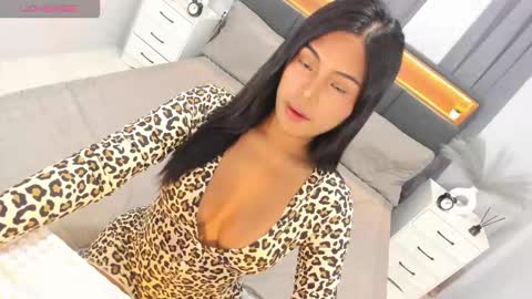 Ella online show from 09-09-25, 02:00