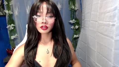 Ella online show from 10-31-25, 02:23