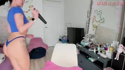 ELLA online show from 06-12-26, 02:27