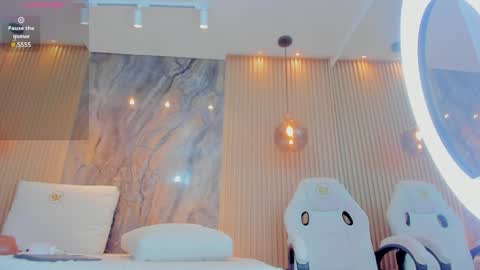 ella harper online show from 01-21-25, 05:16