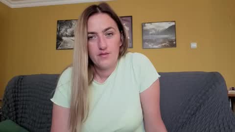 Ella  Max online show from 09-16-25, 05:41