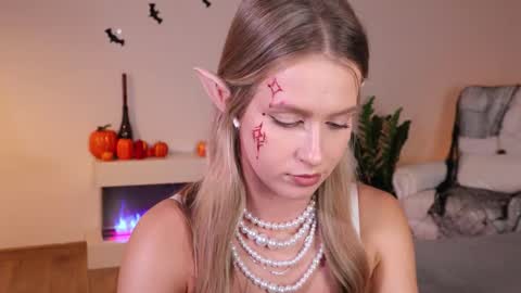 Ella online show from 10-25-25, 06:57