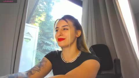 ella_vee online show from 09-14-25, 05:28