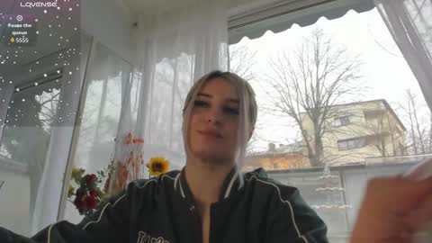 ella_vee online show from 03-20-26, 06:40