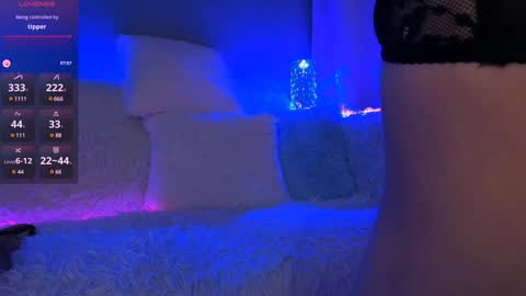 Snapshot of ellaamber chatting on 12-22-24, 03:22 ellaamber online show from 12-22-24, 03:22