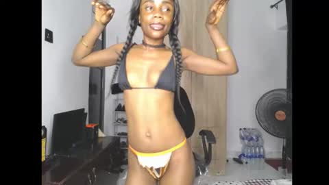 ella online show from 03-11-26, 06:19