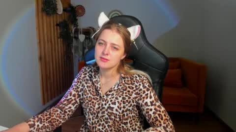 EllaBells online show from 04-06-26, 05:08