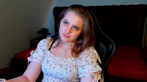 EllaBells online show from 04-30-26, 05:08