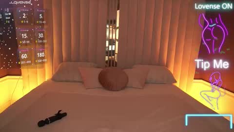 Ella online show from 10-24-25, 09:00