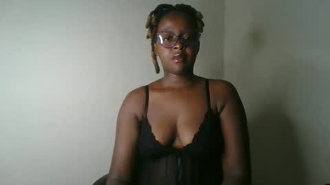 ellah-simone online show from 05-04-26, 09:05