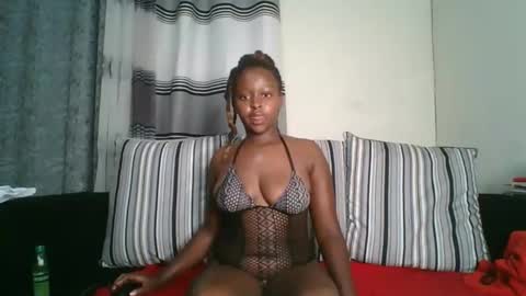 ellah-simone online show from 05-08-26, 09:42