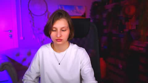 Ella online show from 05-12-26, 06:05
