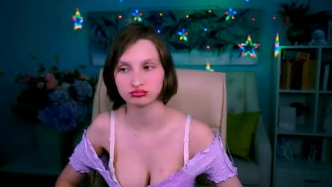 Ella online show from 05-29-26, 05:44