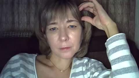 Snapshot of ellajohnsonx chatting on 12-19-24, 05:50 ellajohnsonx online show from 12-19-24, 05:50