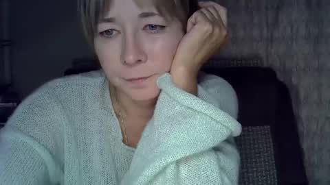Snapshot of ellajohnsonx chatting on 09-20-25, 02:45 ellajohnsonx online show from 09-20-25, 02:45