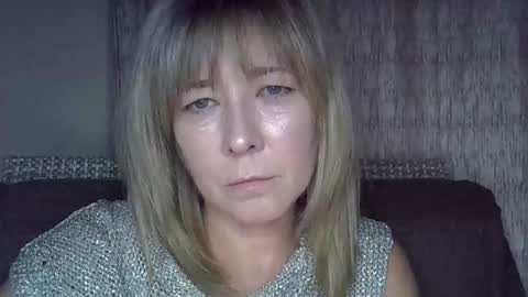 Snapshot of ellajohnsonx chatting on 09-21-25, 05:14 ellajohnsonx online show from 09-21-25, 05:14