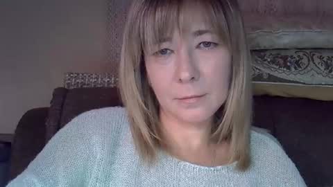 Snapshot of ellajohnsonx chatting on 09-30-25, 05:18 ellajohnsonx online show from 09-30-25, 05:18