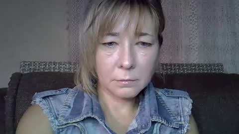 Snapshot of ellajohnsonx chatting on 10-16-25, 04:52 ellajohnsonx online show from 10-16-25, 04:52