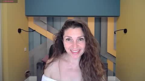 Snapshot of ellalongs chatting on 12-25-24, 12:26 EllaLongs online show from 12-25-24, 12:26