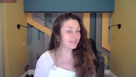 Snapshot of ellalongs chatting on 12-26-24, 12:27 EllaLongs online show from 12-26-24, 12:27