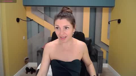 Snapshot of ellalongs chatting on 12-26-24, 03:31 EllaLongs online show from 12-26-24, 03:31