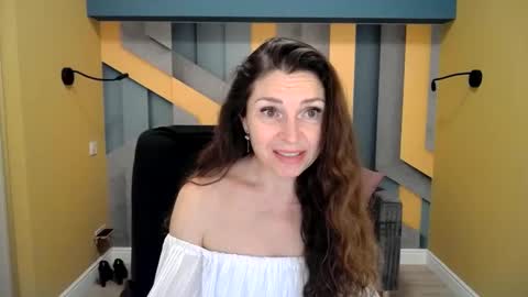 Snapshot of ellalongs chatting on 12-28-24, 12:35 EllaLongs online show from 12-28-24, 12:35