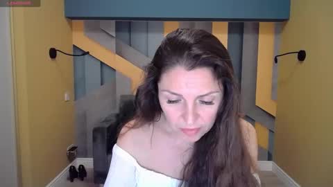 Snapshot of ellalongs chatting on 12-28-24, 03:37 EllaLongs online show from 12-28-24, 03:37