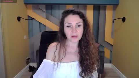 Snapshot of ellalongs chatting on 12-31-24, 12:36 EllaLongs online show from 12-31-24, 12:36