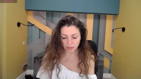 Snapshot of ellalongs chatting on 01-02-25, 12:35 EllaLongs online show from 01-02-25, 12:35