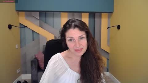 Snapshot of ellalongs chatting on 01-11-25, 03:42 EllaLongs online show from 01-11-25, 03:42