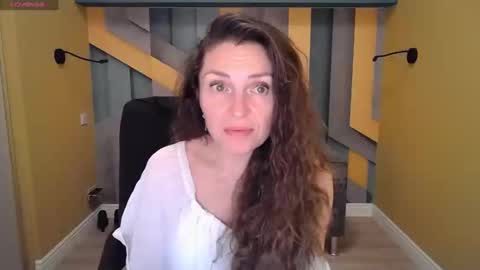 Snapshot of ellalongs chatting on 01-19-25, 03:32 EllaLongs online show from 01-19-25, 03:32